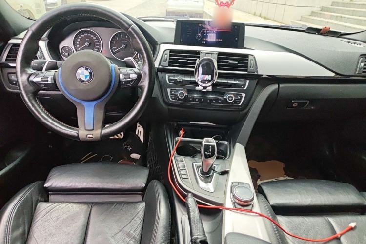 Used BMW 3 Series 2014 328i Sport Design Package Center Console