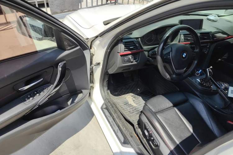 Used BMW 3 Series 2014 320i Sport Design Package Driver Seat