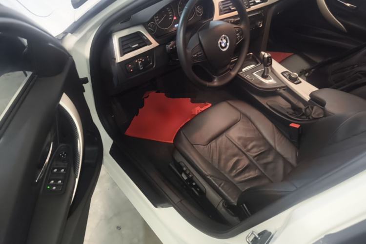 Used BMW 3 Series 2014 320i Sport Edition Driver Seat