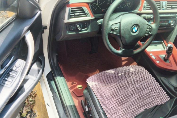 Used BMW 3 Series 2014 320i Sport Edition Driver Seat