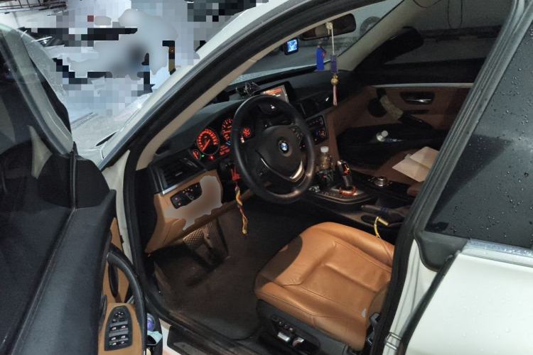 Used BMW 3 Series 2014 320i Sport Edition Driver Seat