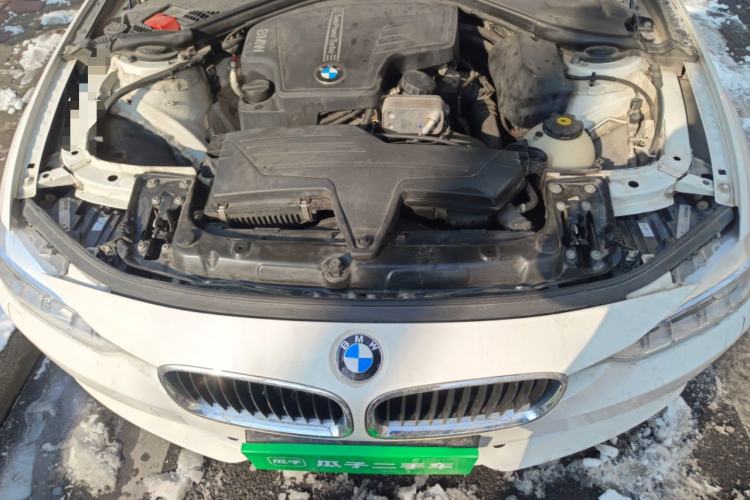Used BMW 3 Series 2014 320Li Fashion Model Engine Bay