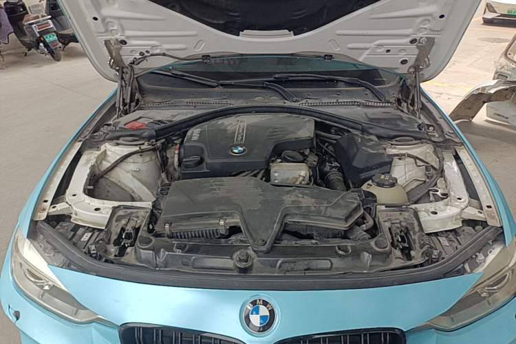 Used BMW 3 Series 2014 320i Sport Edition Engine Bay