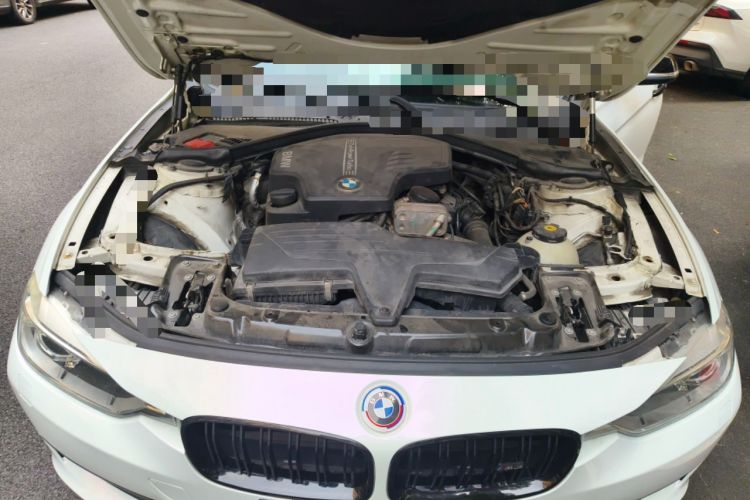 Used BMW 3 Series 2014 320i Sport Edition Engine Bay