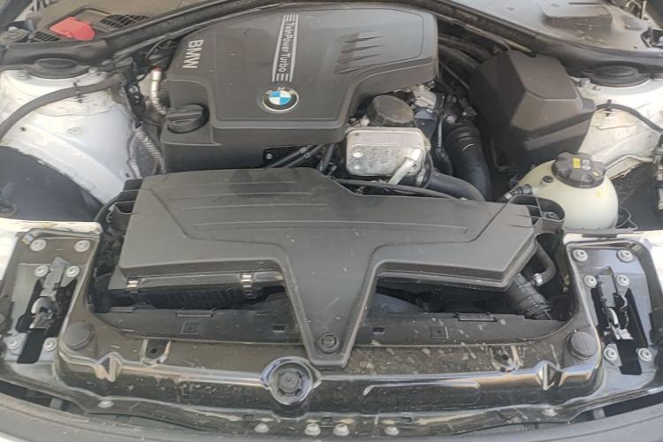 Used BMW 3 Series 2014 320Li Fashion Model Engine Bay