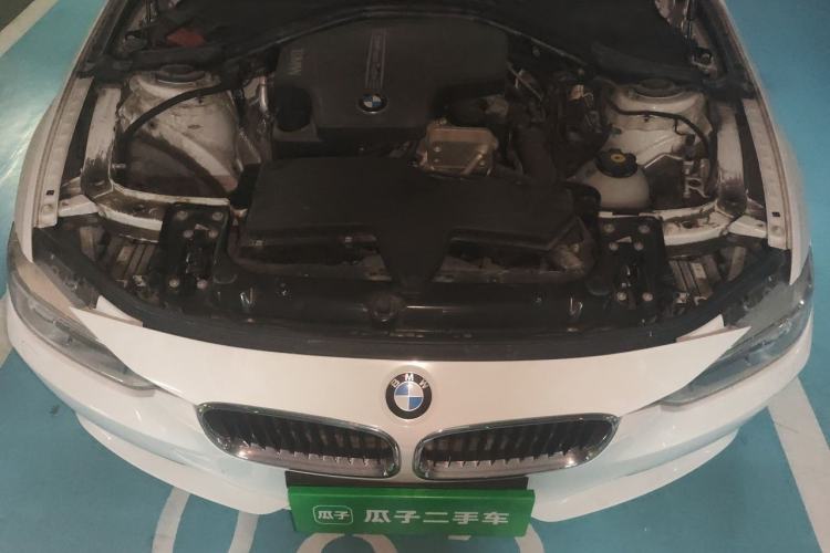 Used BMW 3 Series 2014 320i Sport Edition Engine Bay