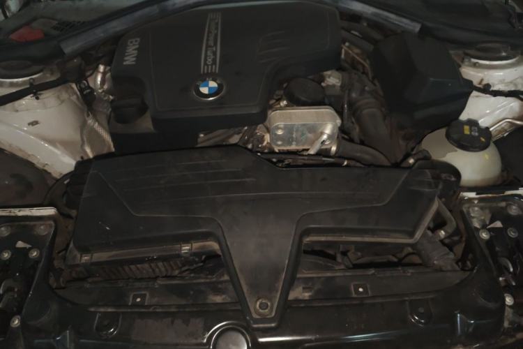 Used BMW 3 Series 2014 320Li Fashion Model Engine Bay