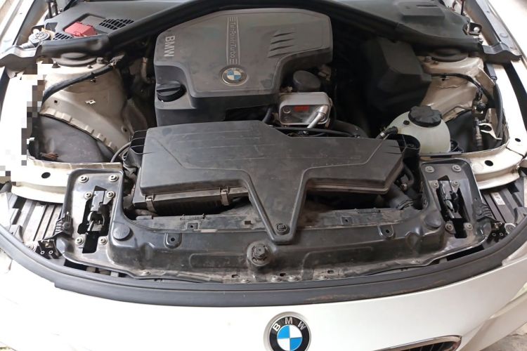 Used BMW 3 Series 2014 328Li Fashion Model Engine Bay