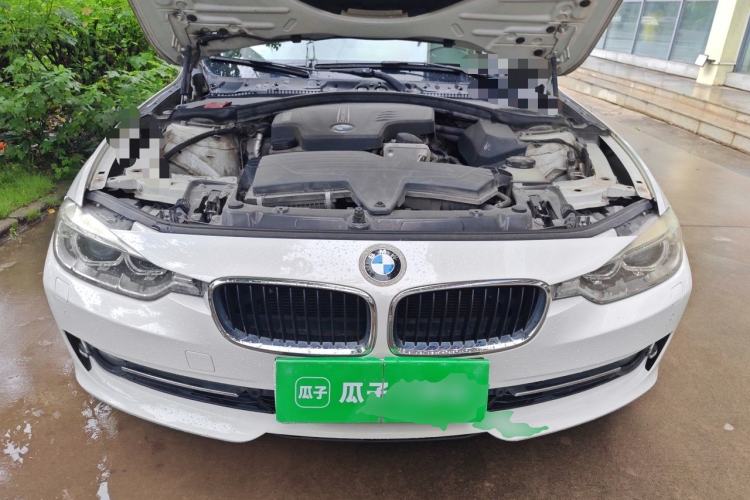Used BMW 3 Series 2014 320Li Fashion Model Engine Bay