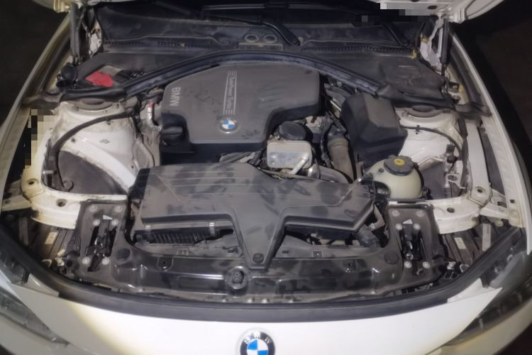 Used BMW 3 Series 2014 320Li Fashion Model Engine Bay