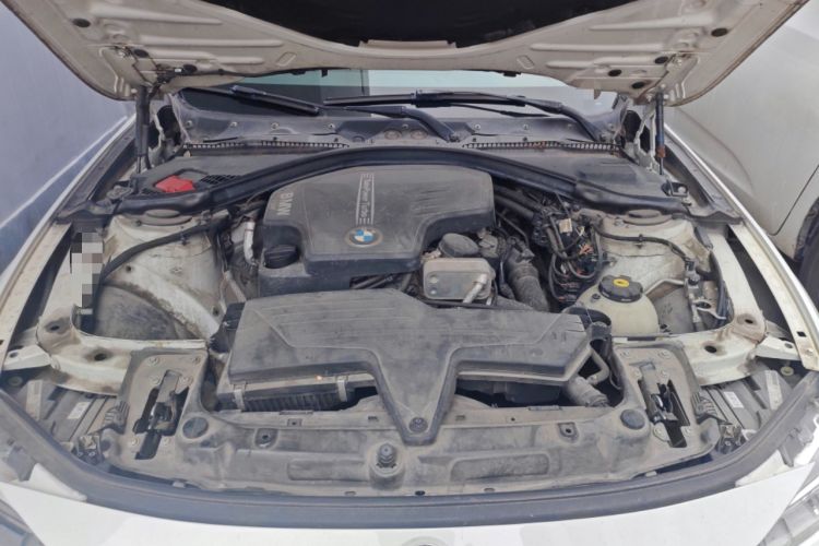 Used BMW 3 Series 2014 320Li Fashion Model Engine Bay