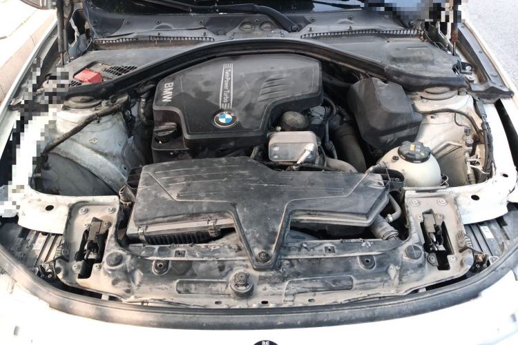 Used BMW 3 Series 2014 320Li Fashion Model Engine Bay