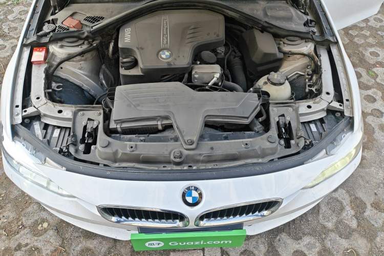 Used BMW 3 Series 2014 320Li Fashion Model Engine Bay