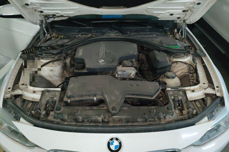 Used BMW 3 Series 2014 320Li Fashion Model Engine Bay