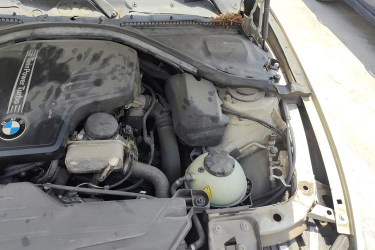 Used BMW 3 Series 2014 320i Sport Design Package Engine Bay Left