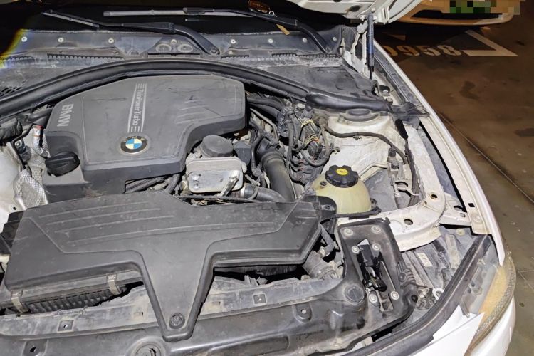 Used BMW 3 Series 2014 320Li Fashion Model Engine Bay Left