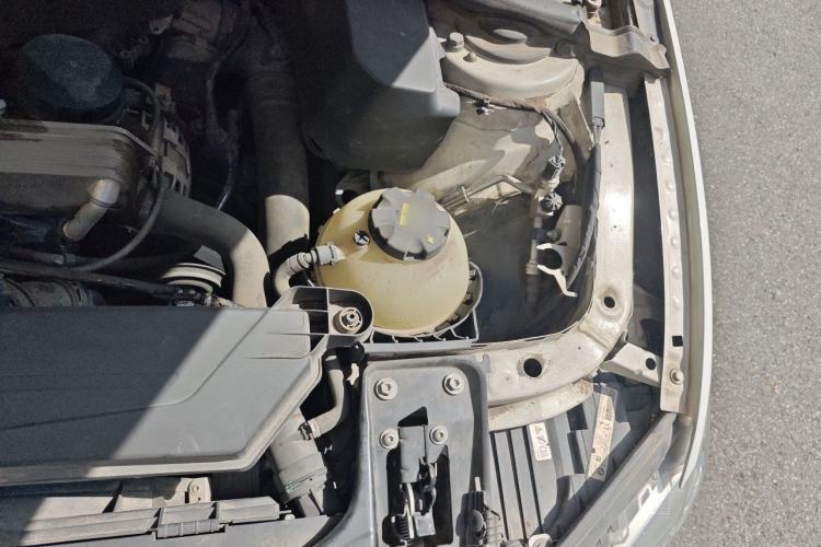 Used BMW 3 Series 2014 328Li Fashion Model Engine Bay Left