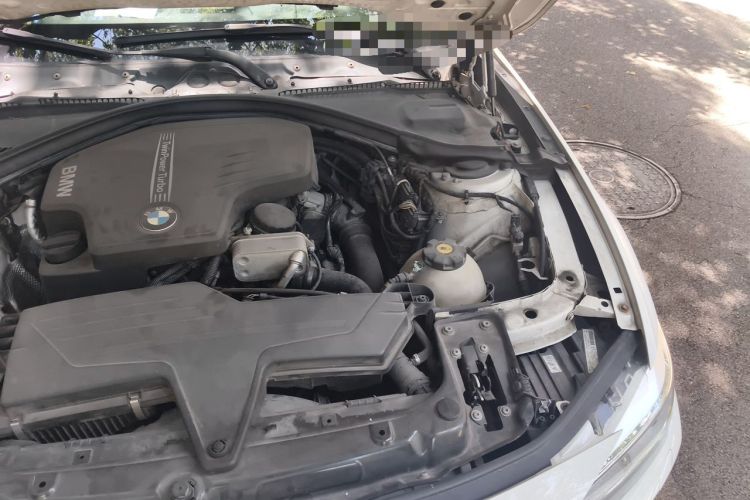 Used BMW 3 Series 2014 320i Sport Design Package Engine Bay Left