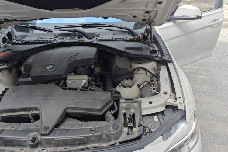 Used BMW 3 Series 2014 320Li Fashion Model Engine Bay Left