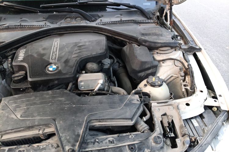 Used BMW 3 Series 2014 320Li Fashion Model Engine Bay Left