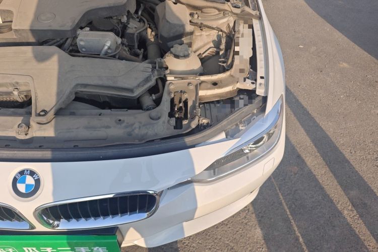 Used BMW 3 Series 2014 320i Sport Edition Engine Bay Left