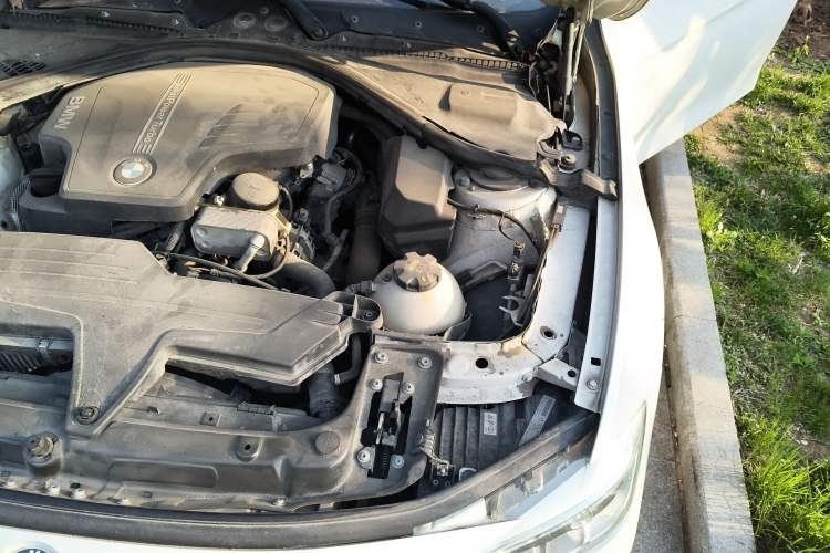 Used BMW 3 Series 2014 320Li Luxury Design Package Engine Bay Left