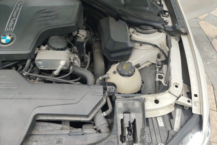 Used BMW 3 Series 2014 320Li Fashion Model Engine Bay Left