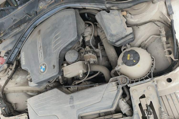 Used BMW 3 Series 2014 328Li Fashion Model Engine Bay Left