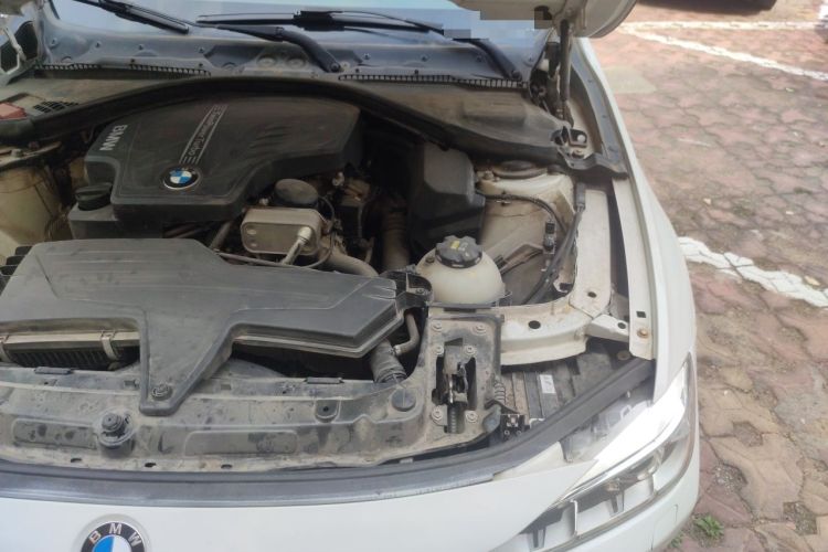 Used BMW 3 Series 2014 320Li Fashion Model Engine Bay Left
