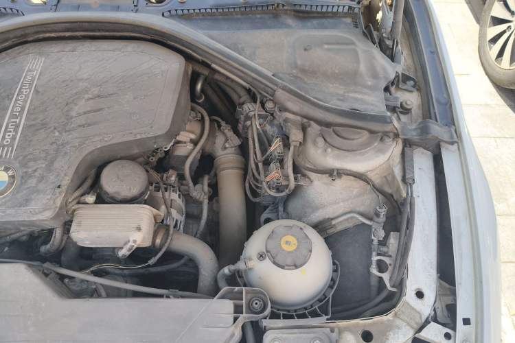 Used BMW 3 Series 2014 320Li Fashion Model Engine Bay Left