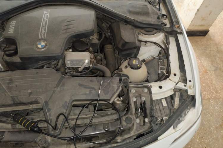 Used BMW 3 Series 2014 320Li Fashion Model Engine Bay Left