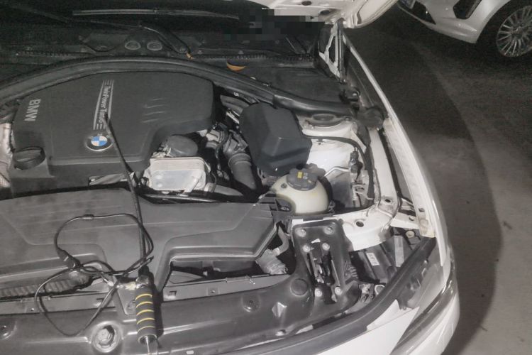 Used BMW 3 Series 2014 320i Sport Design Package Engine Bay Left