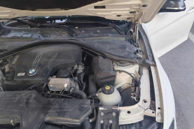 Used BMW 3 Series 2014 328i M Sport Edition Engine Bay Left