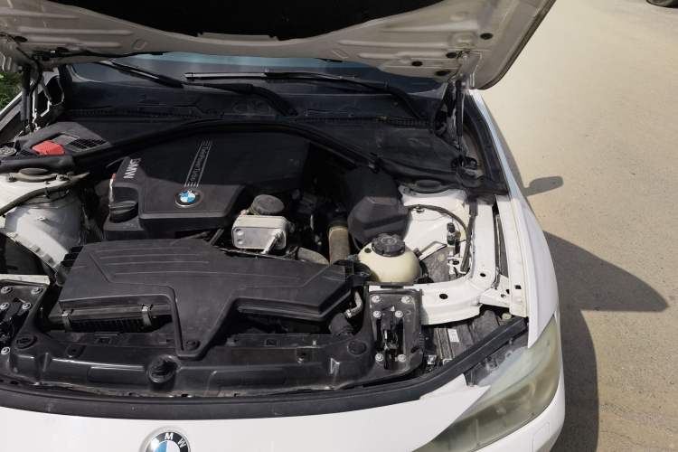 Used BMW 3 Series 2014 320Li Fashion Model Engine Bay Left