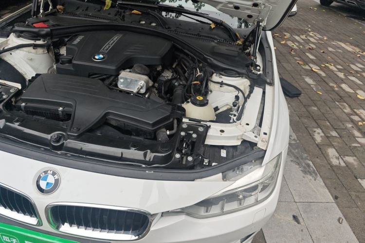 Used BMW 3 Series 2014 320Li Fashion Model Engine Bay Left
