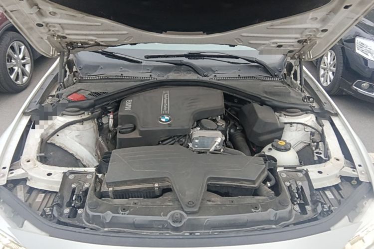 Used BMW 3 Series 2014 320Li Fashion Model Engine Bay