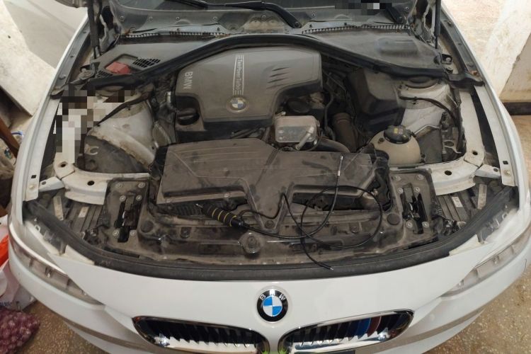 Used BMW 3 Series 2014 320Li Fashion Model Engine Bay