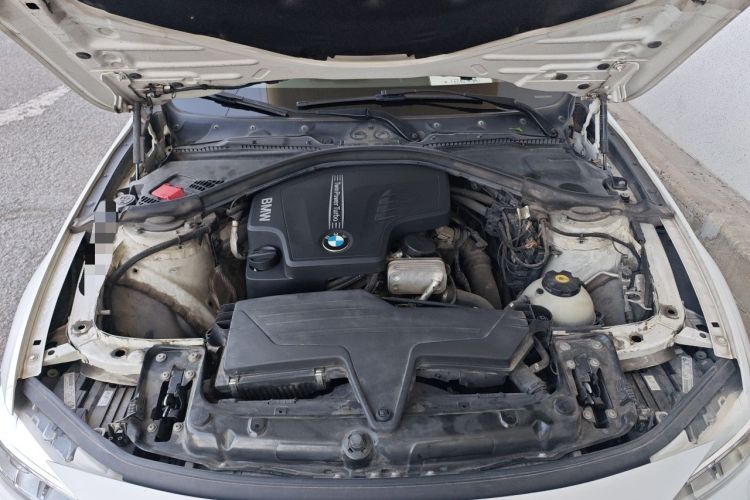 Used BMW 3 Series 2014 320Li Fashion Model Engine Bay