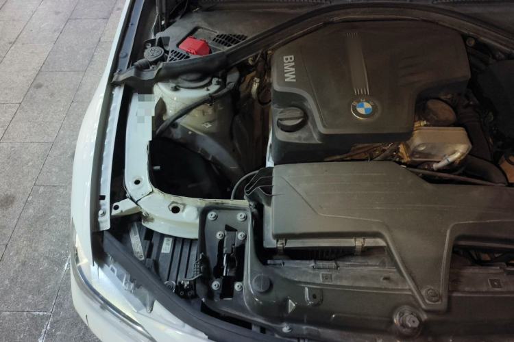 Used BMW 3 Series 2014 320Li Fashion Model Engine Bay Right
