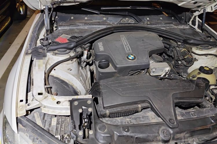Used BMW 3 Series 2014 320Li Fashion Model Engine Bay Right