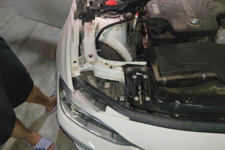Used BMW 3 Series 2014 320i Sport Edition Engine Bay Right