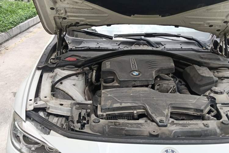 Used BMW 3 Series 2014 320Li Fashion Model Engine Bay Right