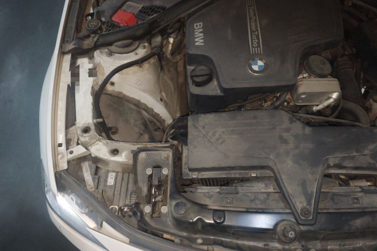 Used BMW 3 Series 2014 320Li Fashion Model Engine Bay Right