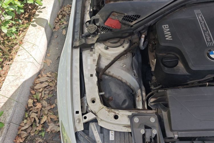 Used BMW 3 Series 2014 328Li Fashion Model Engine Bay Right