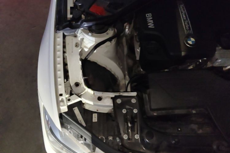 Used BMW 3 Series 2014 320Li Fashion Model Engine Bay Right