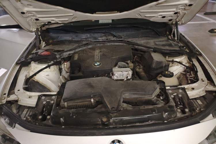 Used BMW 3 Series 2014 320Li Fashion Model Engine Bay Right