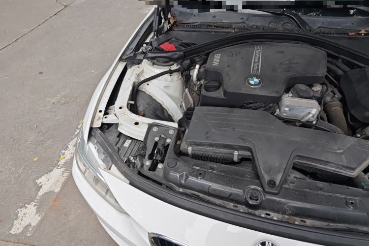 Used BMW 3 Series 2014 320Li Fashion Model Engine Bay Right