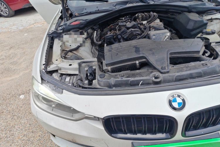 Used BMW 3 Series 2014 320i Sport Edition Engine Bay Right