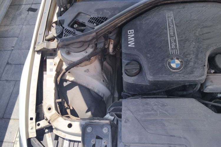 Used BMW 3 Series 2014 320Li Fashion Model Engine Bay Right