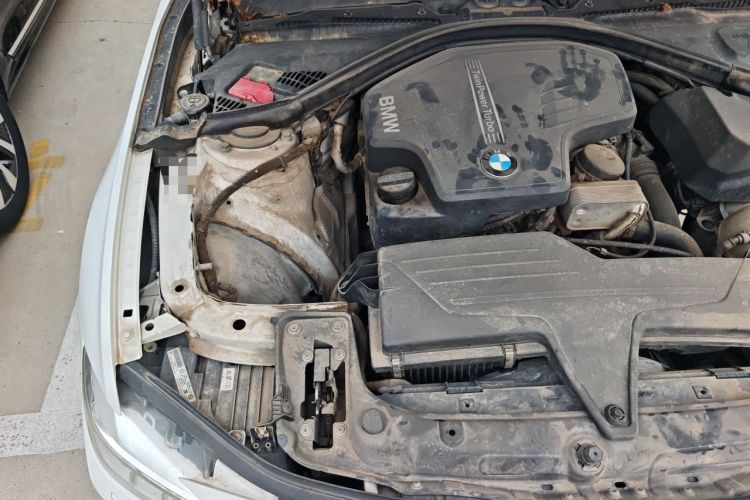 Used BMW 3 Series 2014 320Li Fashion Model Engine Bay Right